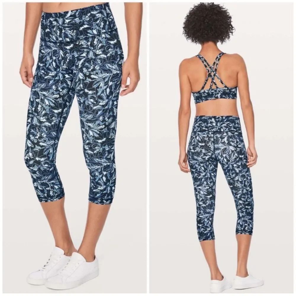 lululemon High Rise Wunder Under Crop Size 6